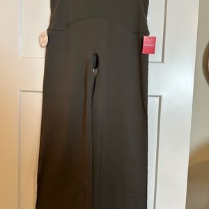 Spanx Active Yoga Pant w/Ankle Flair - NWT / Dark Palm